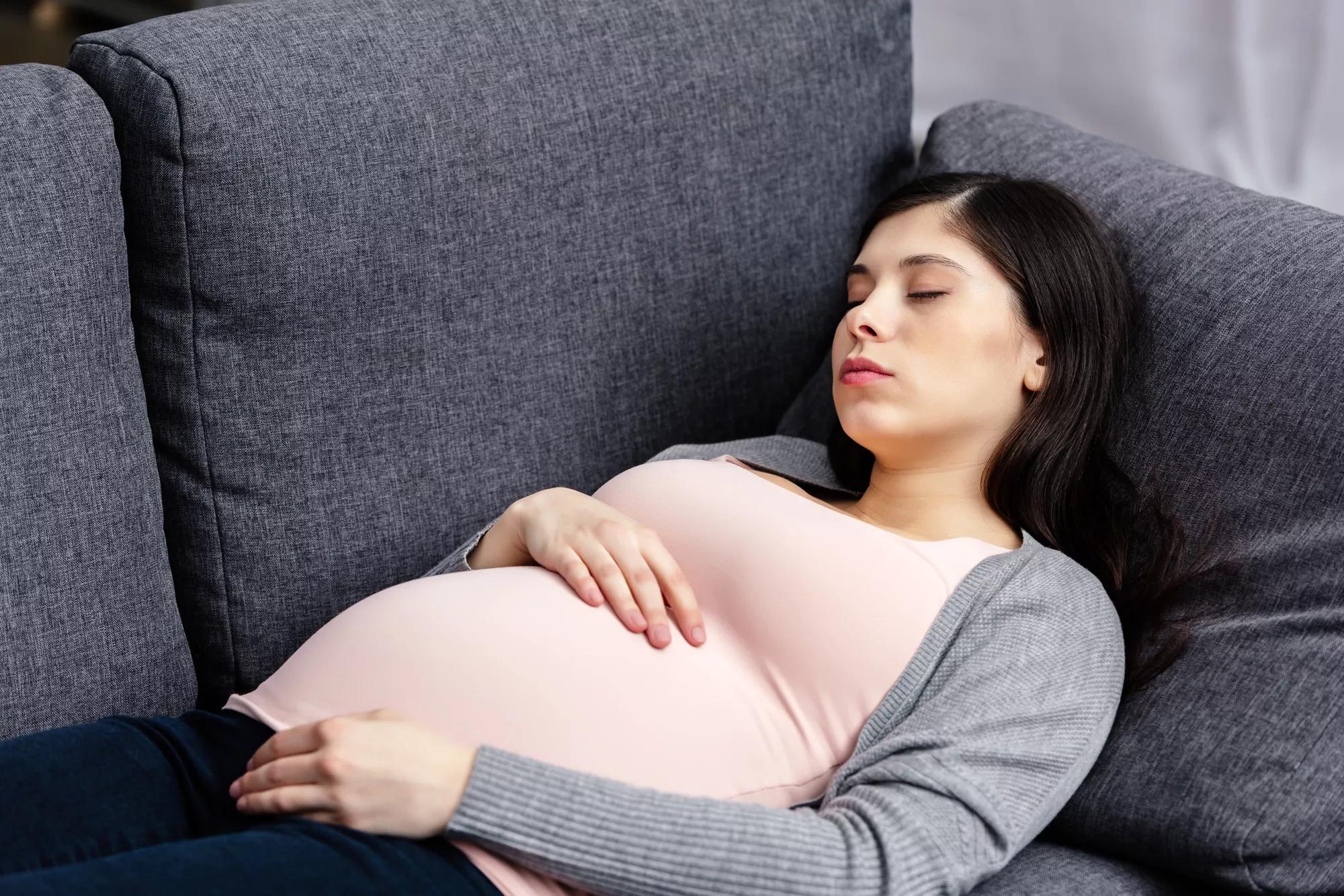 Exactly How Bad Is It to Sleep on Your Back When You're Pregnant?