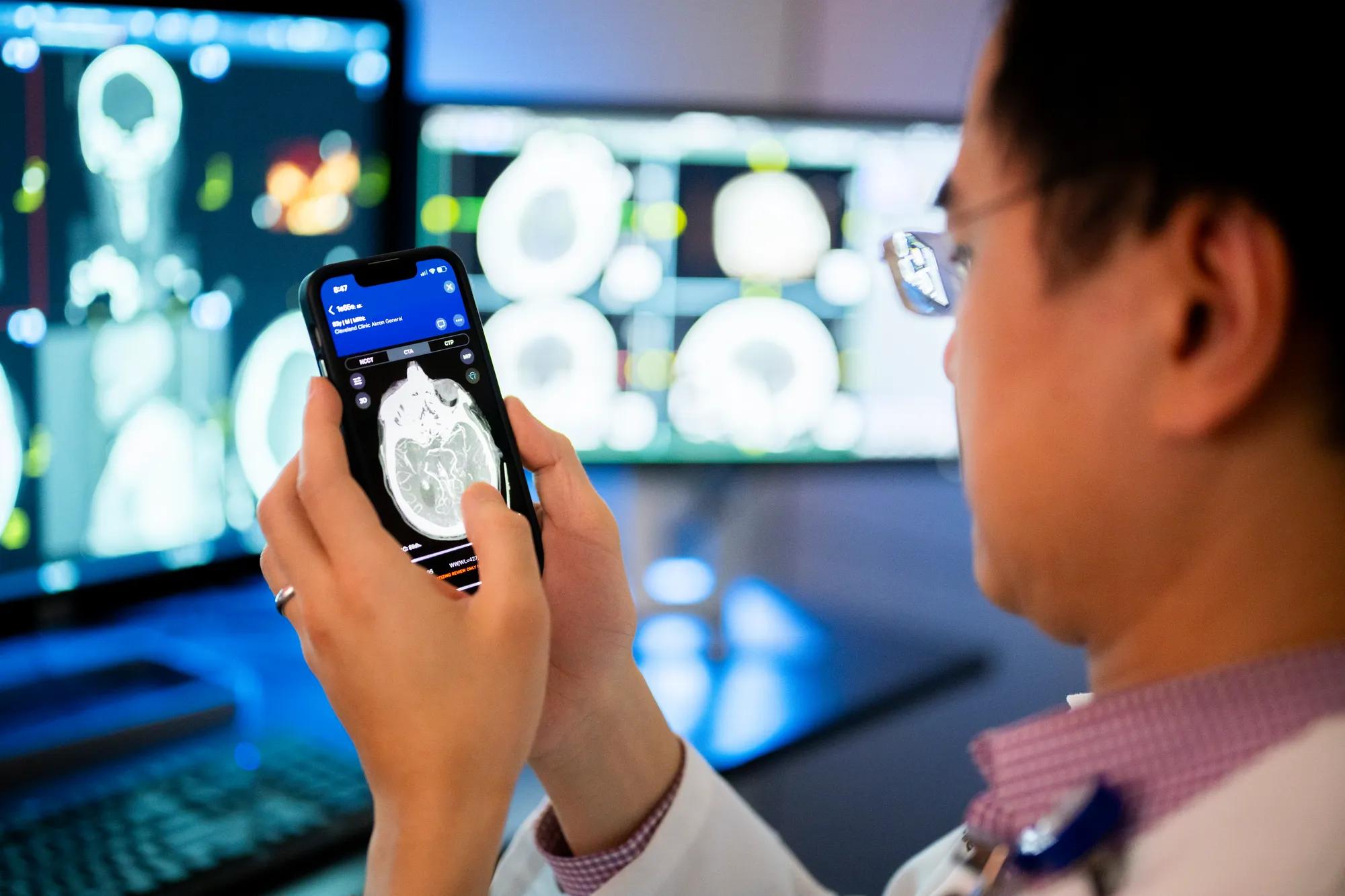 Demostrating AI stroke app