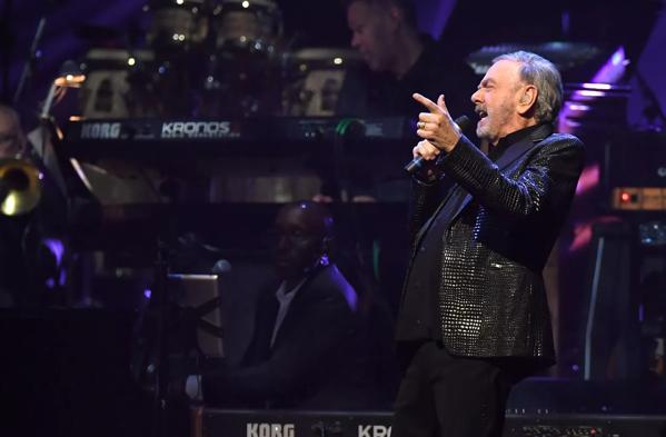 Keep Memory Alive Honors Neil Diamond At 24th Annual Power Of Love®  &#8211; Inside