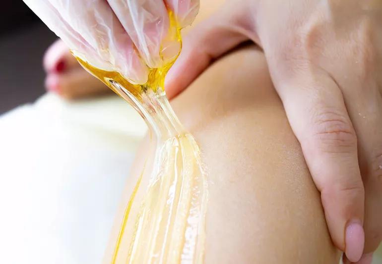3 PROS AND CONS OF A FULL BODY WAX - Beauty Image