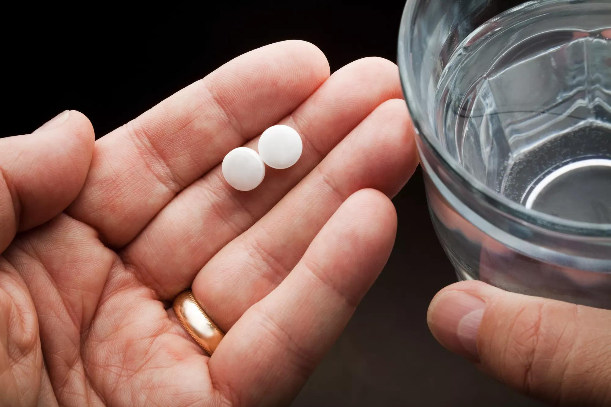 Enteric-Coated Aspirin vs. Plain Aspirin: What's the Difference?