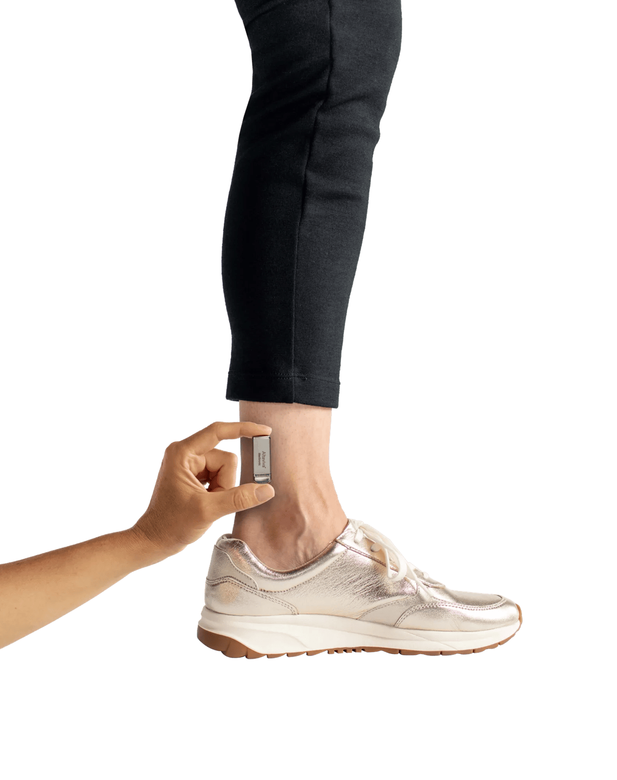 Illustration of the size and location of the device. (Image courtesy Medtronics.)