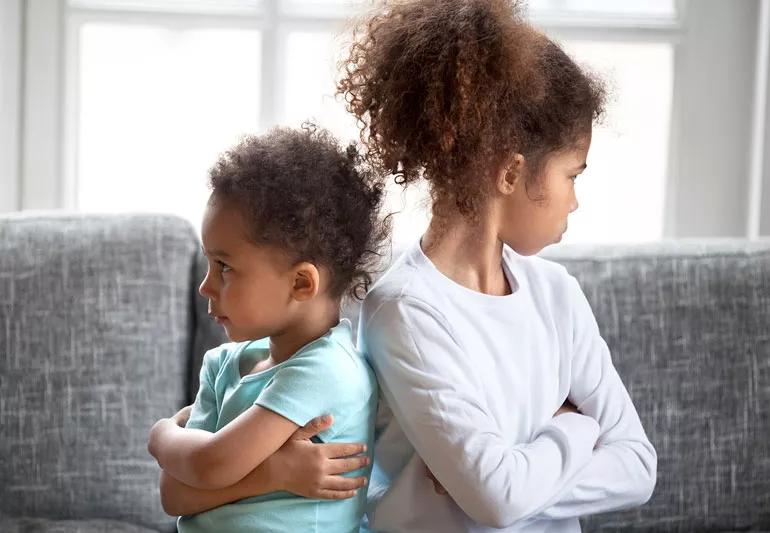 What is the Best Age Gap Between Siblings? – Mommy: Home Manager