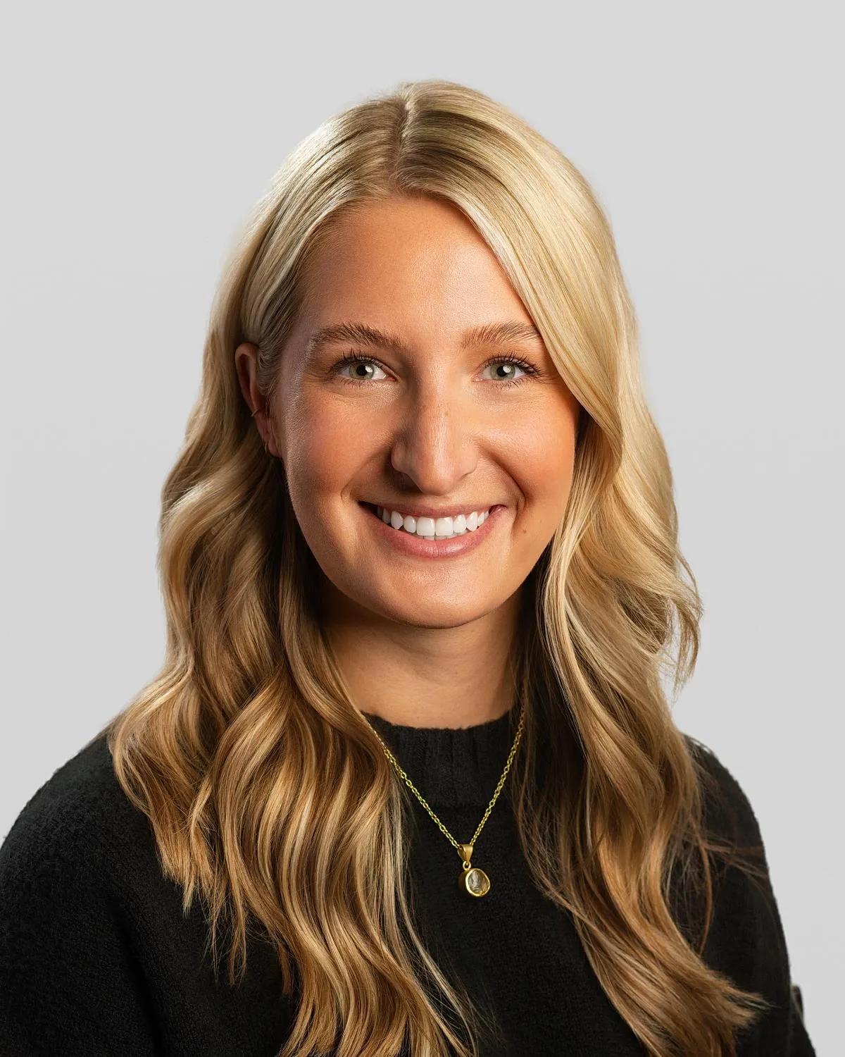 Julia Sweterlitsch, LPCC